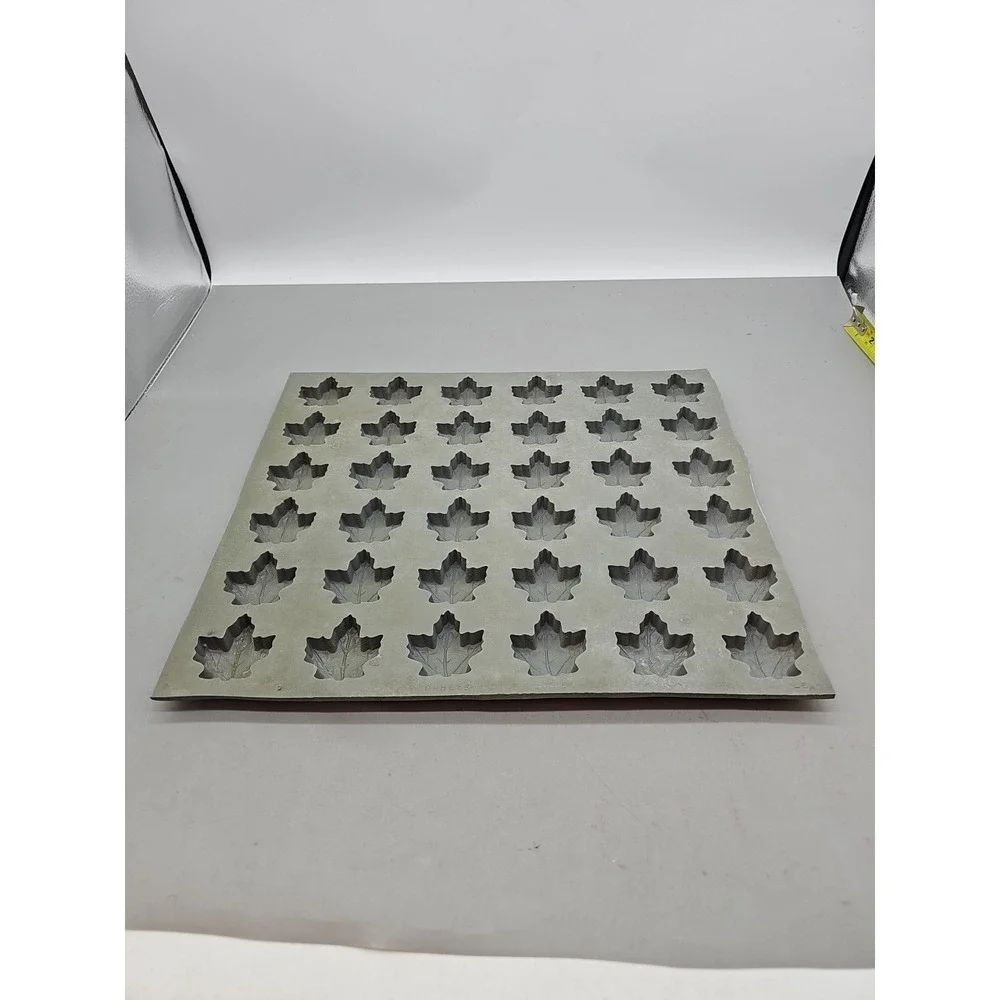 36 Count Maple Leaf Candy Mold Silicone 1 oz. Syrup Sugar Chocolate Candy